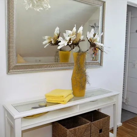 Apartment Ins Gelbe *